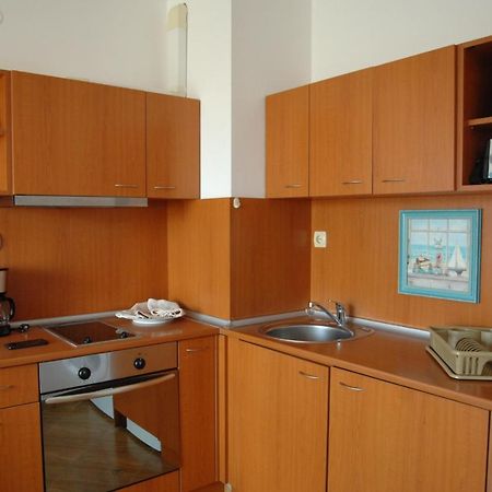 Complex Golden Dreams Aparthotel Pantai Sunny Bagian luar foto