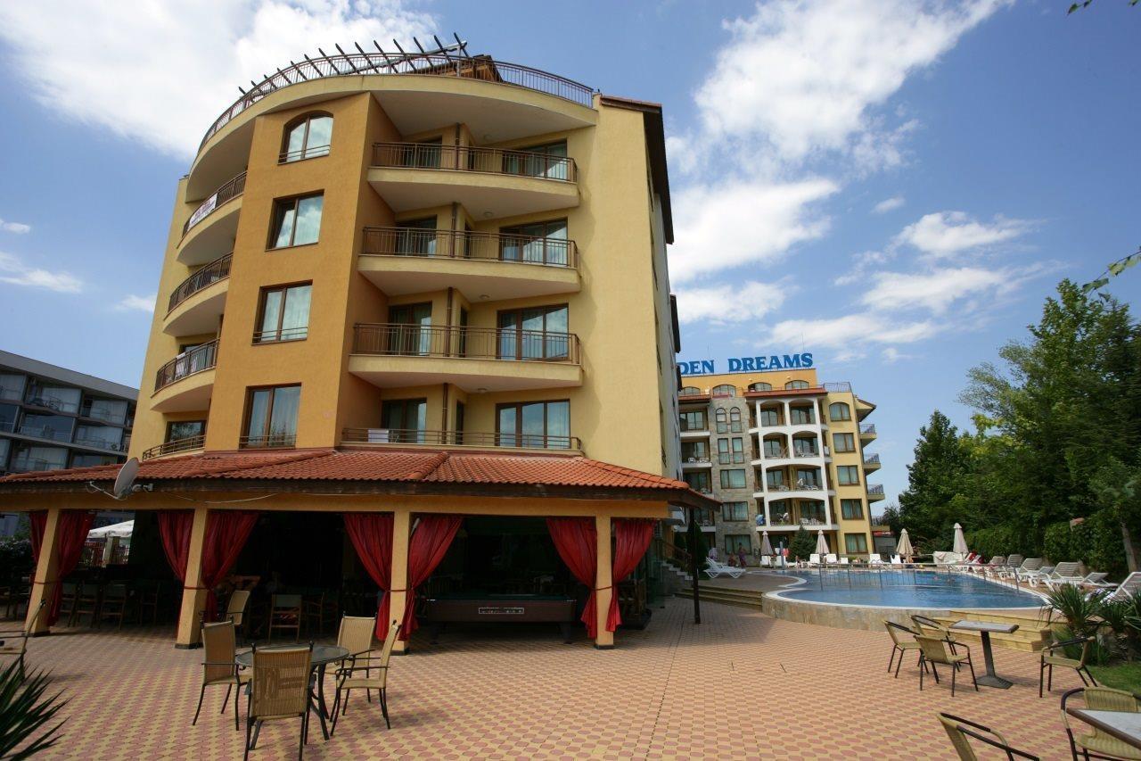 Complex Golden Dreams Aparthotel Pantai Sunny Bagian luar foto