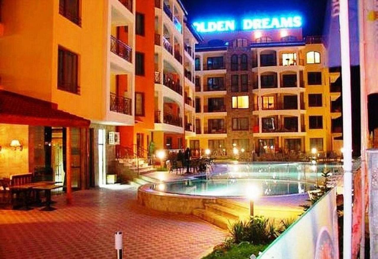 Complex Golden Dreams Aparthotel Pantai Sunny Bagian luar foto